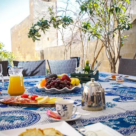 Ikhaya Lami فندق مبيت وإفطار *